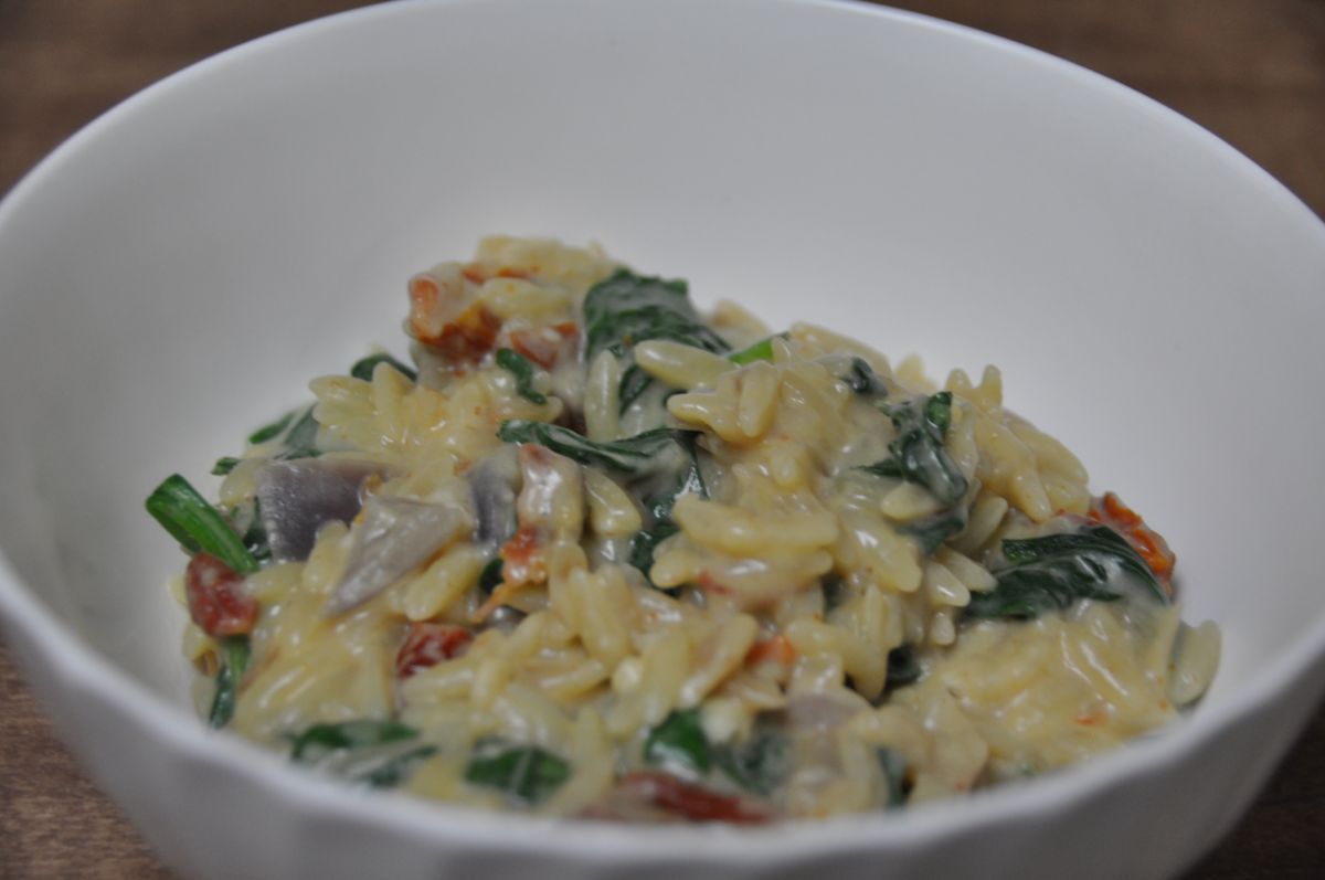 Orzo Risotto with Sun Dried Tomatoes and Spinach Tangled Up In Food