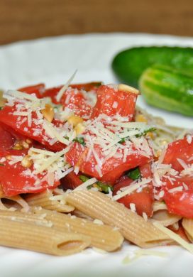 Pasta with Tomatoes and Fresh Herbs
