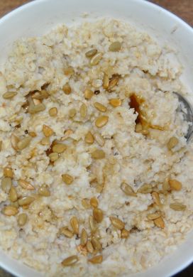 Oatmeal with Maple Syrup and Sunflower Seeds