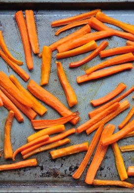 Spicy Maple Roasted Carrots