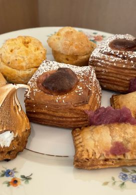 China plate with miniature pastries