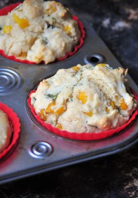 Corn and Basil Muffins 