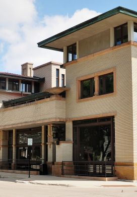 Exterior of Historic Park Inn, Mason City, Iowa