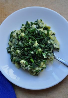 Scrambled Eggs with Spinach and Chives