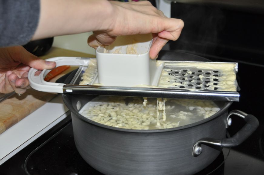 Spätzle Maker in Action