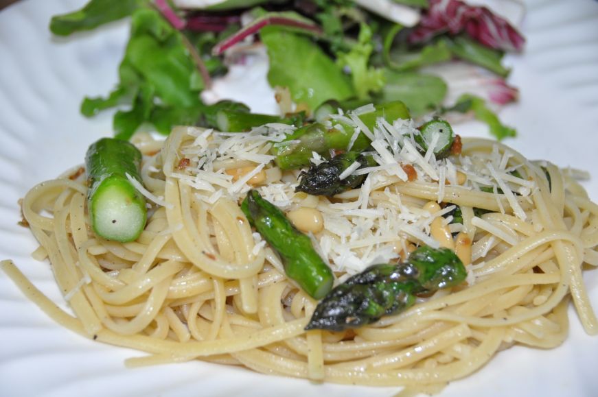 Asparagus with Linguine and Pine Nuts