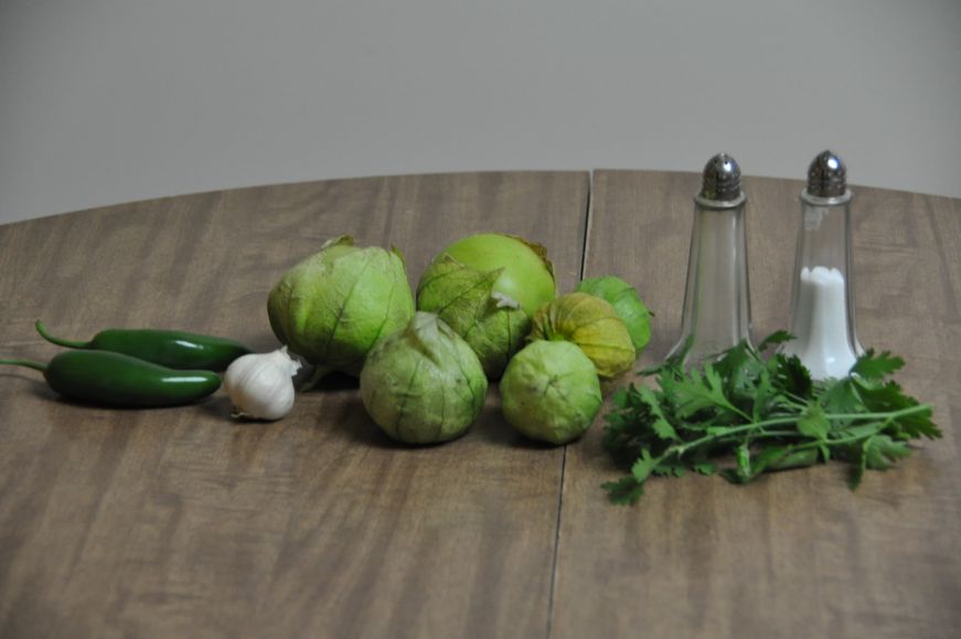 Roasted Tomatillo Salsa Ingredients