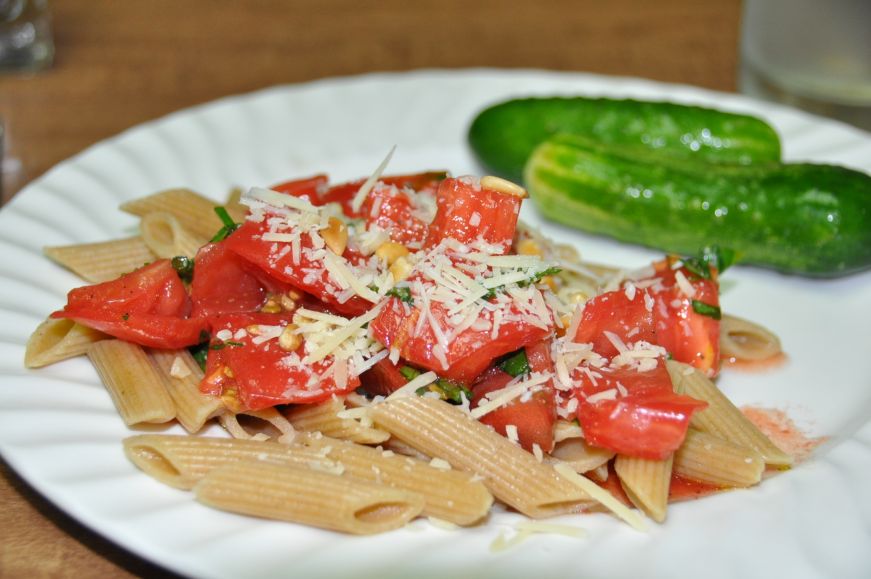 Pasta with Tomatoes and Fresh Herbs