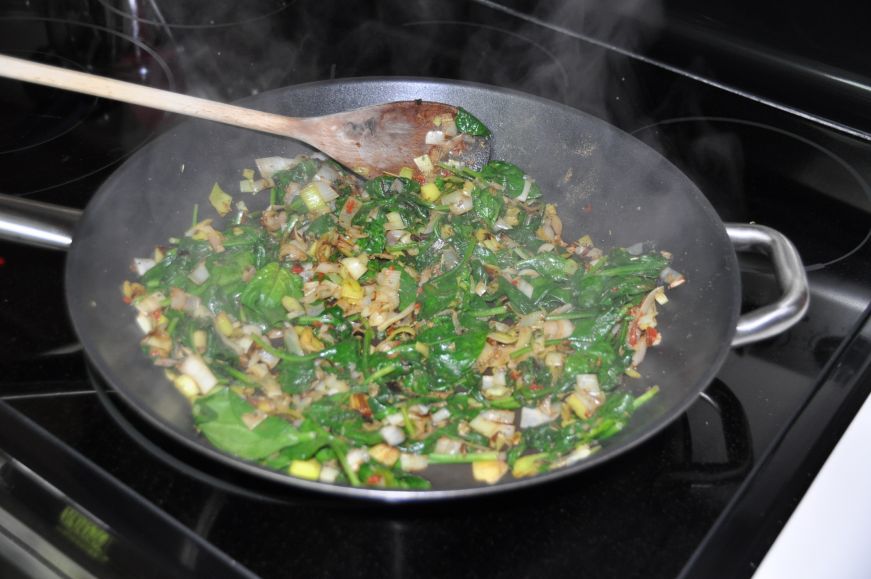 Cooked spinach mixture