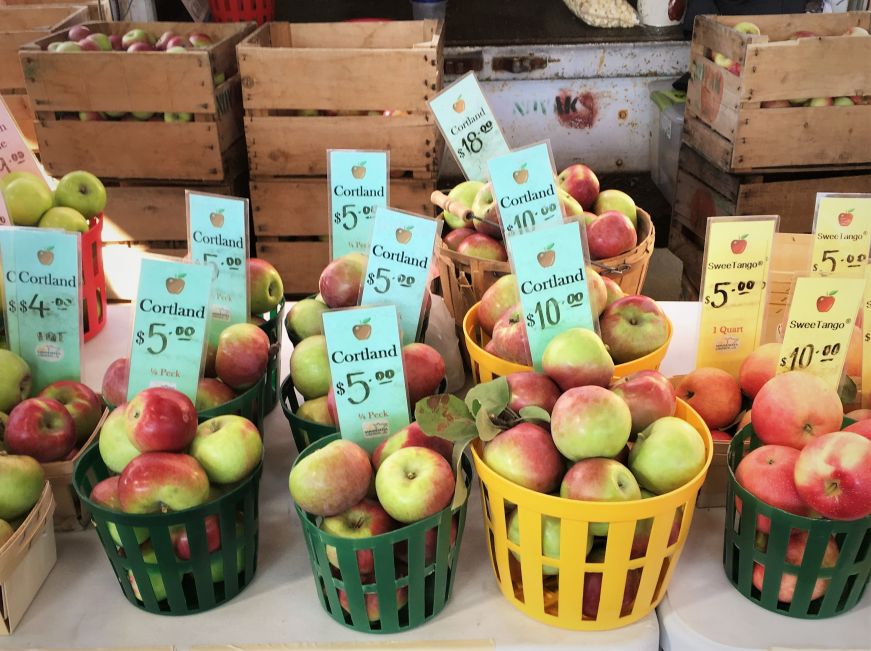 Apples at St. Paul Farmer's Market Apples at St. Paul Farmer's Market