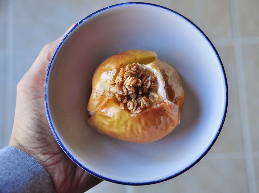 Baked Apple with Oatmeal and Brown Sugar