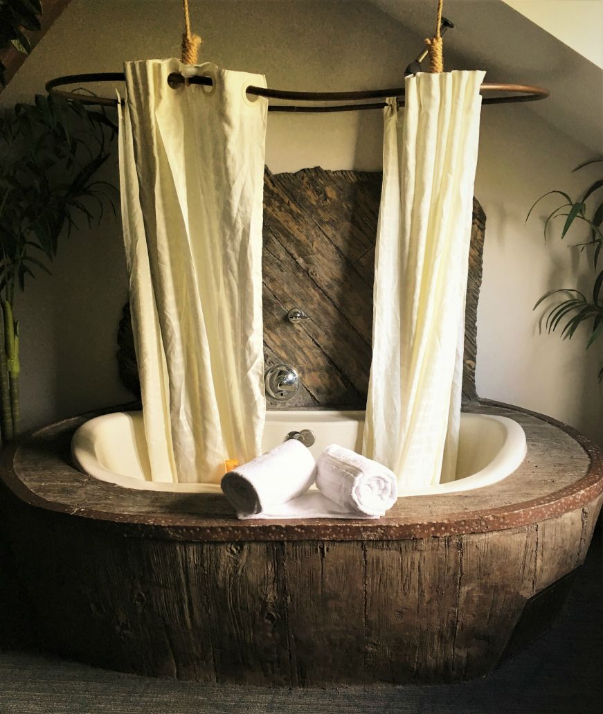 Shower in Castaway Isle room, Chateau Avalon, Kansas City, Kansas