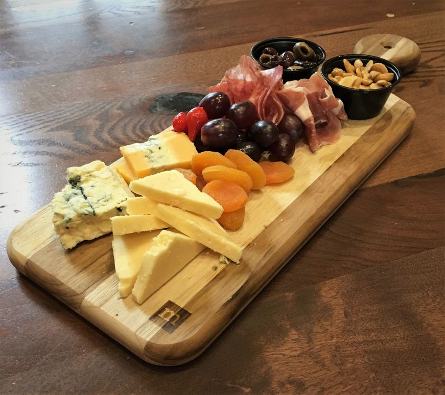 Cheese board, Chankaska Creek Ranch & Winery