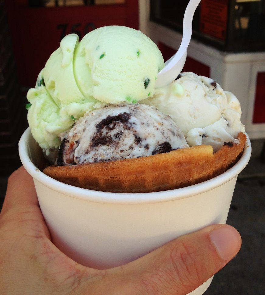 Five-scoop sampler at Grand Ole Creamery Five-scoop sampler at Grand Ole Creamery
