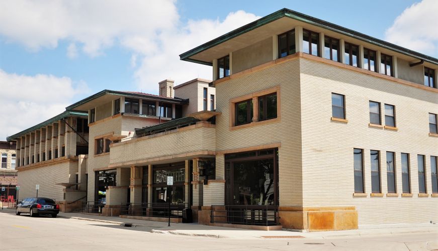 Exterior of Historic Park Inn, Mason City