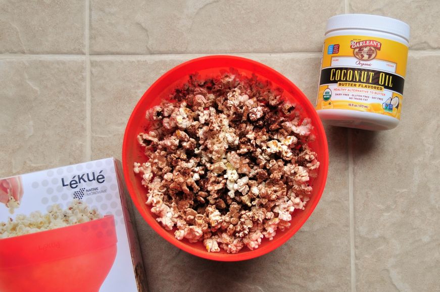 Cocoa-dusted Popcorn with Coconut and Cinnamon