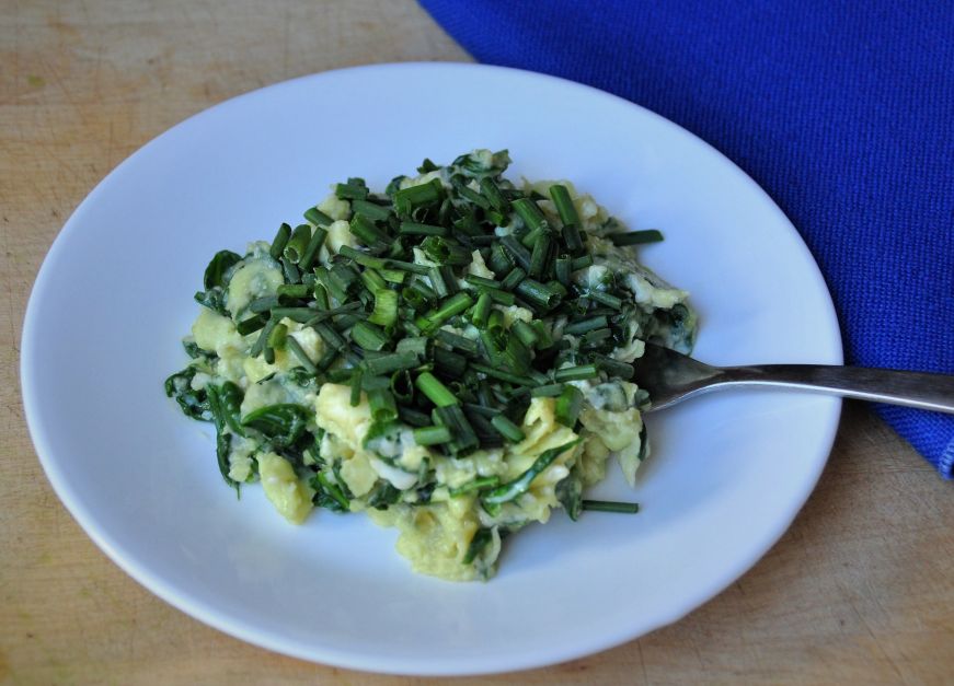 Scrambled Eggs with Spinach and Chives