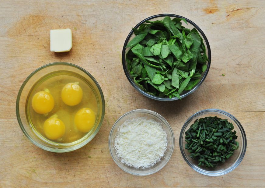 Scrambled Eggs with Spinach and Chives Ingredients