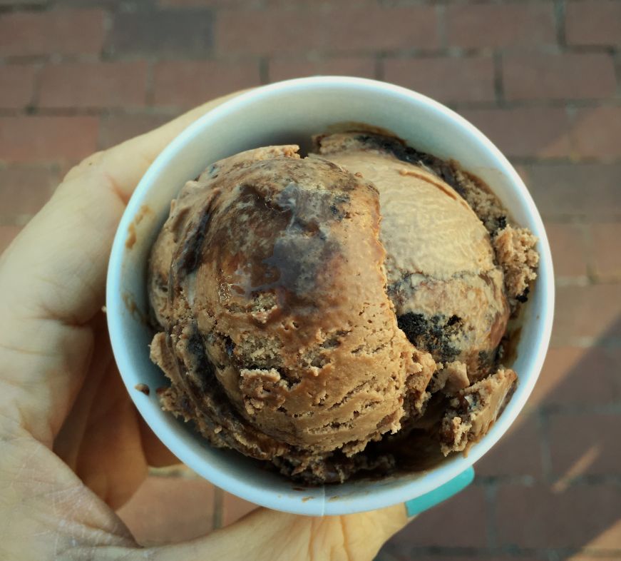 Midnight Cookies & Cream, Lindsay's Boulder Deli at Häagen-Dazs