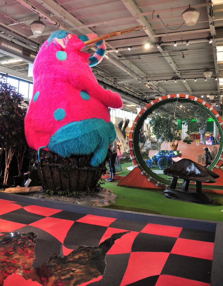 Mini golf at Can Can Wonderland