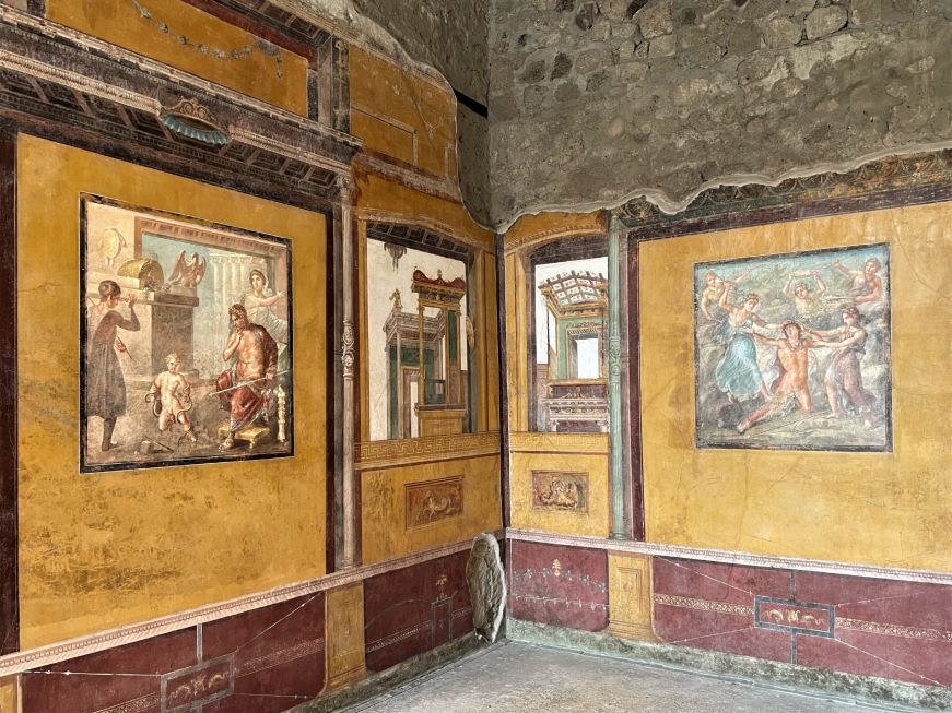 Murals at Pompeii Room decorated with colorful murals