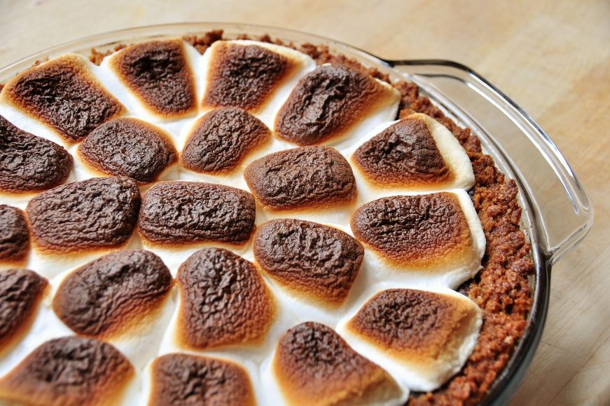 S'mores Brownie Pie with Cereal Crust 