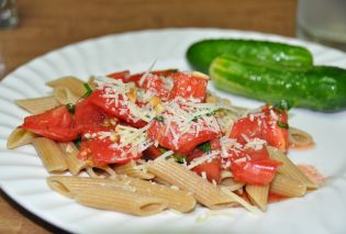 Pasta with Tomatoes and Fresh Herbs