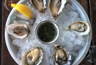 Bar mix oysters, Hog Island Oyster Co., San Francisco