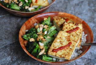 Barley Bowl with Roasted Broccoli and Tofu 