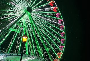 Illuminated Ferris wheel