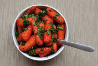Pan Seared Carrots with Chili and Lime