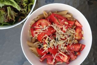 Pasta with Tomatoes and Fresh Herbs