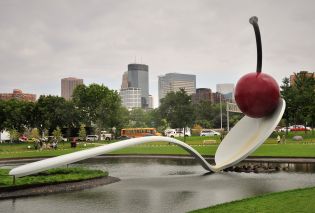 Spoonbridge and Cherry, Minneapolis Sculpture Garden