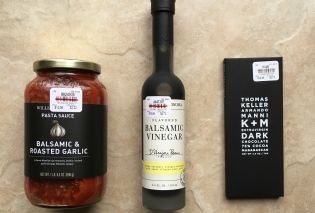 Williams Sonoma haul pasta sauce, balsamic vinegar, chocolate bar